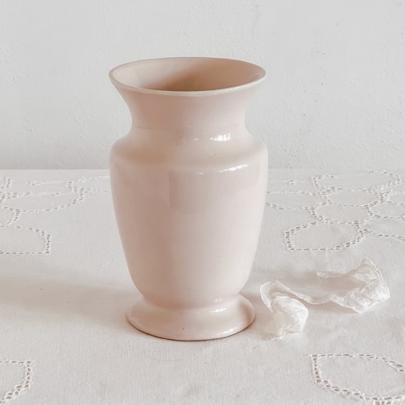 Vintage Mid Century Pottery Pink Flower Vase - Picture 5 of 5